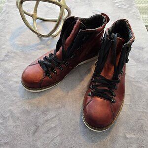 DUNDEE Leather lace boots NWOT